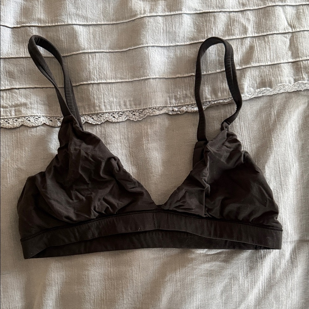 SKIMS BUNDLE Black and Tan Bralette Set - Picture 6 of 6